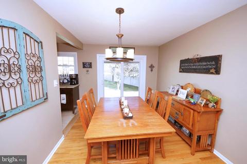 28 Heather Dr, Ewing, NJ 08638 photo 8