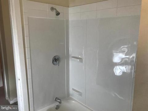 1610 E State St, Hamilton, NJ 08609 photo 9