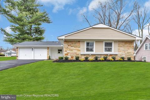 34 Ormont Ln, Matawan, NJ 07747