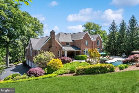 22 Perrine Cir, Perrineville, NJ 08535