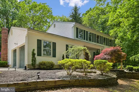 10 Jacob Dr, Millstone Township, NJ 08535