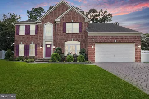 111 Seminole Ct, Howell, NJ 07731