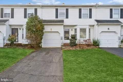 17 Carriage Ln, Englishtown, NJ 07726