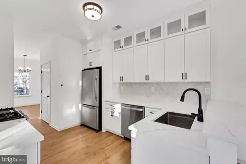 3201 Ice House Ct, Freehold, NJ 07728