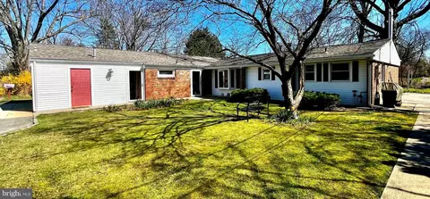 9 Gordon St, Allentown, NJ 08501