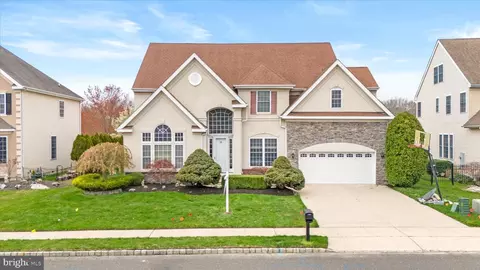 18 Arrowwood Ct, Howell, NJ 07731