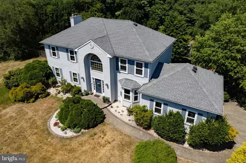 6 Babbitt Way, Allentown, NJ 08501