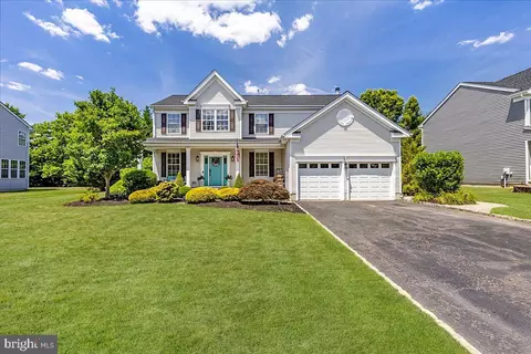 15 Heritage Dr, Allentown, NJ 08501