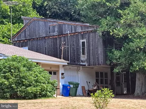 24 Farm Ln, Roosevelt, NJ 08555
