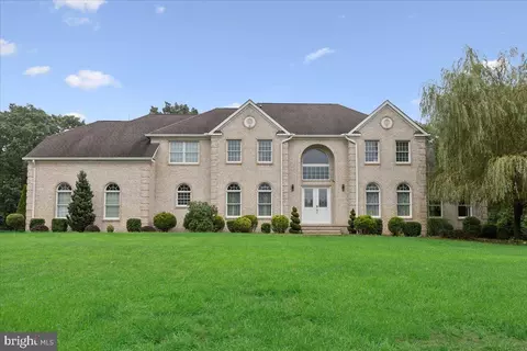 2 Curtins Cor, Millstone Township, NJ 08510