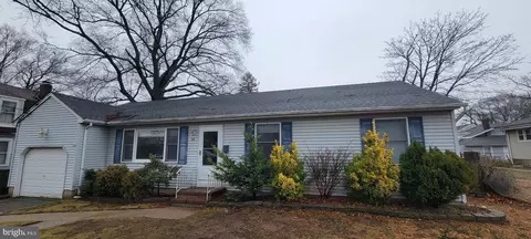 38 Beacon Blvd, Keansburg, NJ 07734