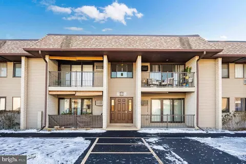 330 Shore Dr, Highlands, NJ 07732