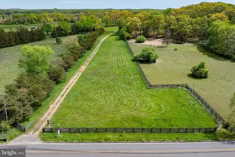 53 Millers Mill Rd, Cream Ridge, NJ 08514