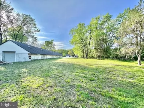 400 Main St, Englishtown, NJ 07726