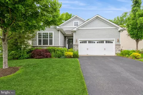 63 Wintergreen Dr, Manalapan, NJ 07726