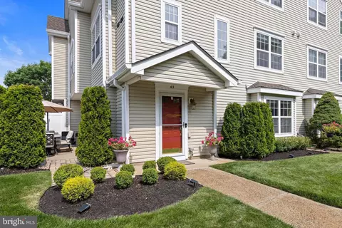 43 Watson Ct, Howell, NJ 07731