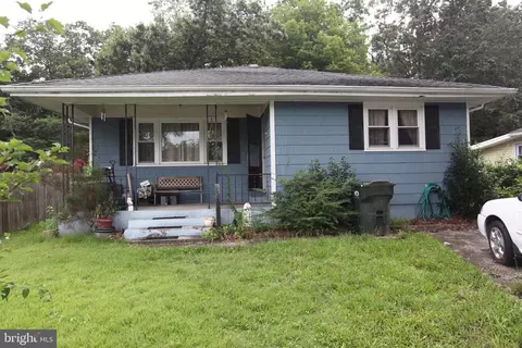 28 Pearl Dr, Howell, NJ 07731