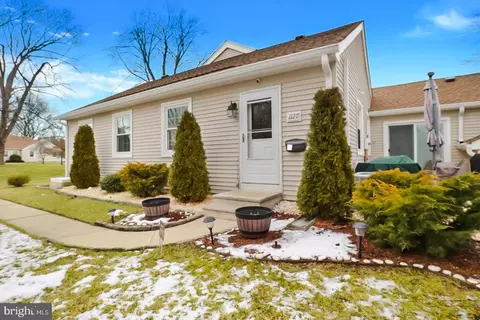 112 Pilatus Platz #D, Freehold, NJ 07728