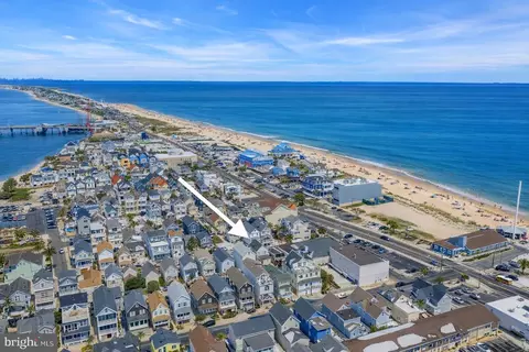 6 Beach St, Sea Bright, NJ 07760