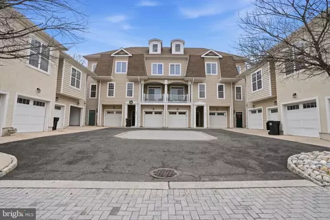 707 Abby Rd, Middletown, NJ 07748