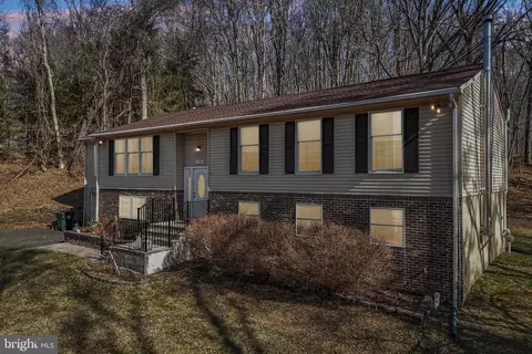 78 Rising Sun Tavern Rd, Millstone Township, NJ 08510