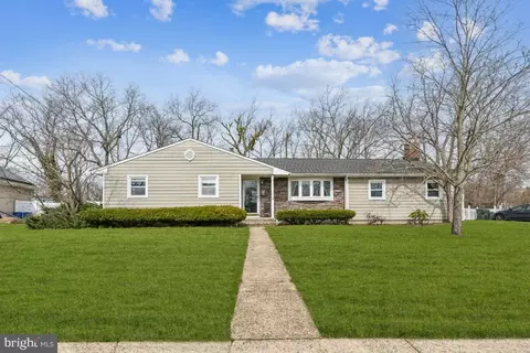 26 Lexington Rd, Howell, NJ 07731