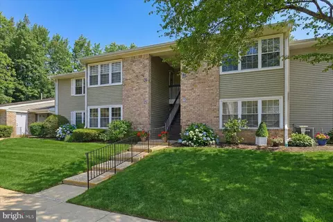 52 Honeysuckle Ln, Red Bank, NJ 07701