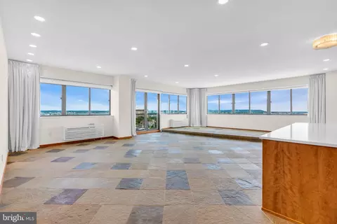55 Ocean Ave #PHB, Monmouth Beach, NJ 07750