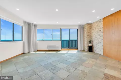 55 Ocean Ave #PH A, Monmouth Beach, NJ 07750