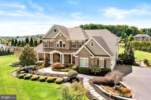 25 Weathervane Cir, Cream Ridge, NJ 08514