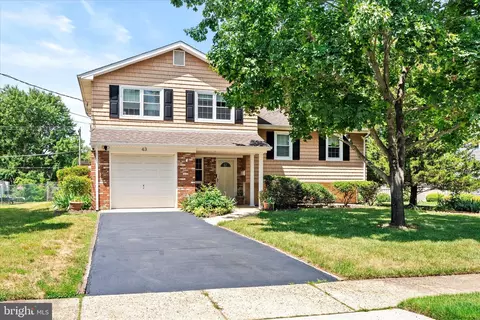 43 Brunswick Dr, Howell, NJ 07731