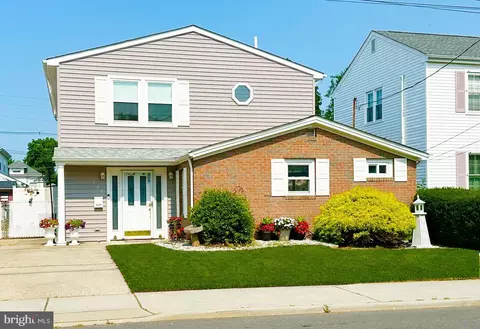 106 Chingarora Ave, Keyport, NJ 07735