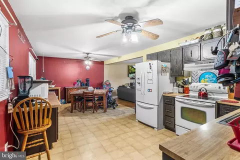 Entry Way - 7 Chambers Rd, Millstone Township, NJ 08510 photo 2 of 2