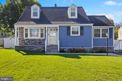 41 Waldron Rd, Allentown, NJ 08501