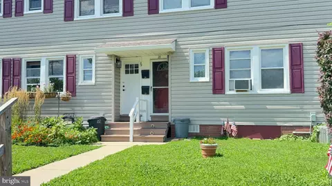 27 Barker Ave, Eatontown, NJ 07724