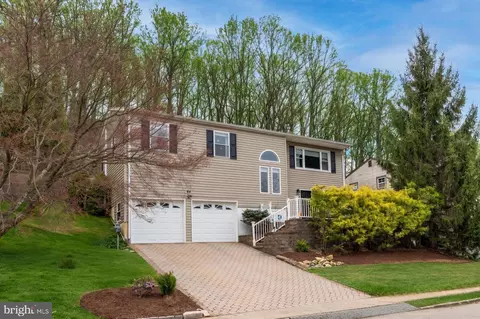 54 Highview Ter, Dover, NJ 07801