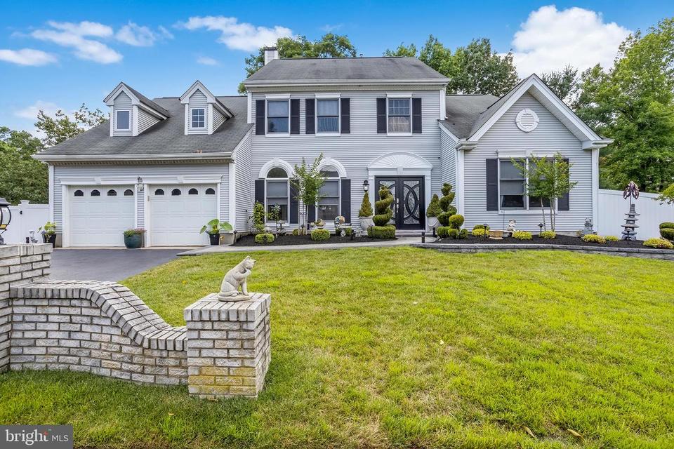 90 Providence Blvd, Kendall Park, NJ 08824 43 Photos MLS 