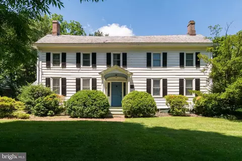 10 Symmes Ct, Cranbury, NJ 08512