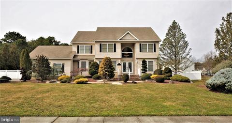 4 Robin Ln, Monroe Township, NJ 08831