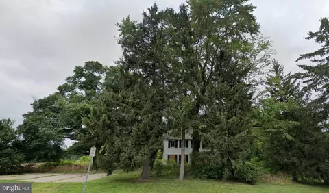 211 Cranbury Station Rd, Monroe Township, NJ 08831