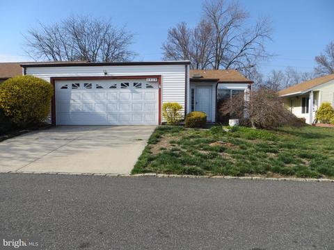 131d Balsam Plaza #131 D, Monroe Township, NJ 08831