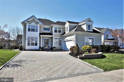 24 Dogwood Dr, Plainsboro, NJ 08536