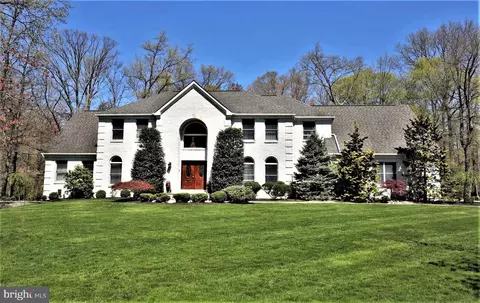 36 Drinking Brook Rd, Monmouth Junction, NJ 08852