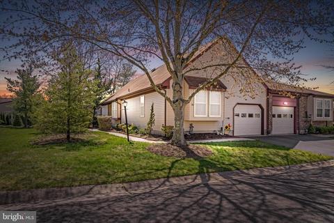 7 John Paul Jones Dr #B, Monroe Township, NJ 08831