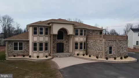 456 Ridge Rd, Dayton, NJ 08810