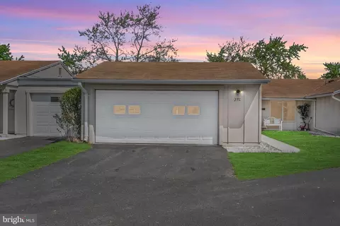 27 Larch Plz # c, Monroe Township, NJ 08831