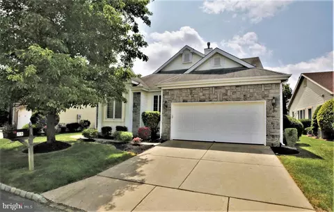 49 Harwood Rd, Monroe Township, NJ 08831