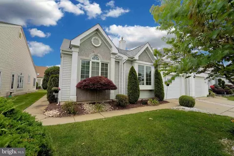 24 Aberdeen Way, Monroe Township, NJ 08831