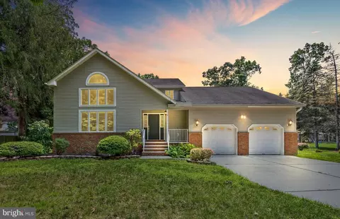 31 S Shore Blvd, Monroe Township, NJ 08831