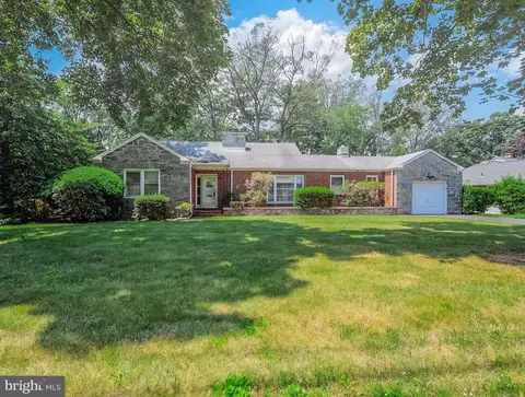 41 Patton Dr, East Brunswick, NJ 08816